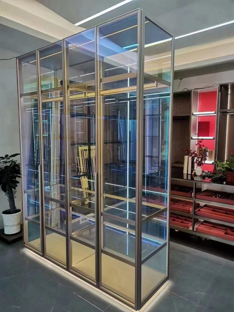 Custom Display Cabinet - Built-In Glass Display Cabinet