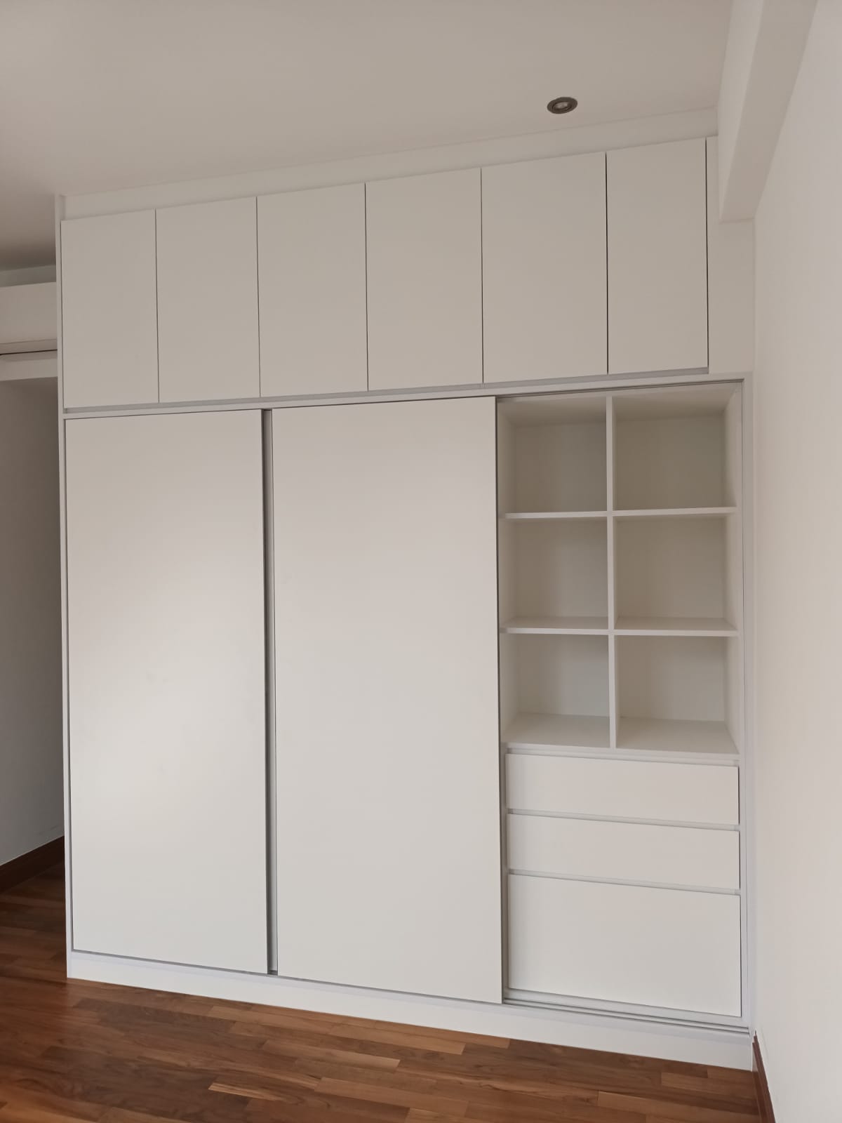 Custom Made Wardrobes in Singapore (41)