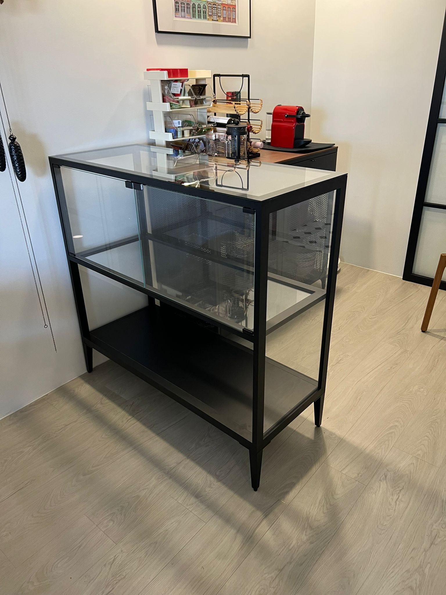 Customized glass display cabinet (231)