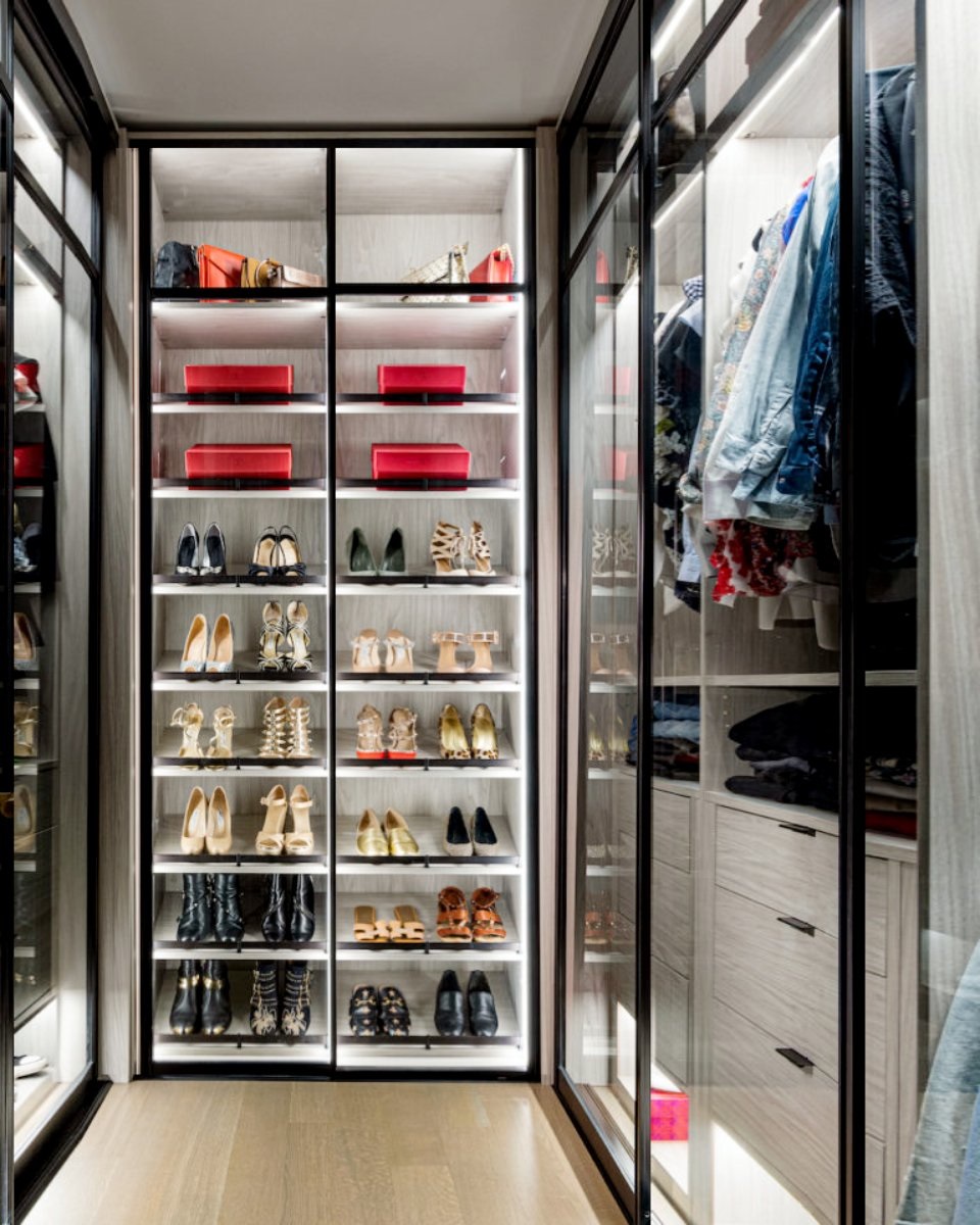 The Best Lighting Options for Your Display Illuminate with