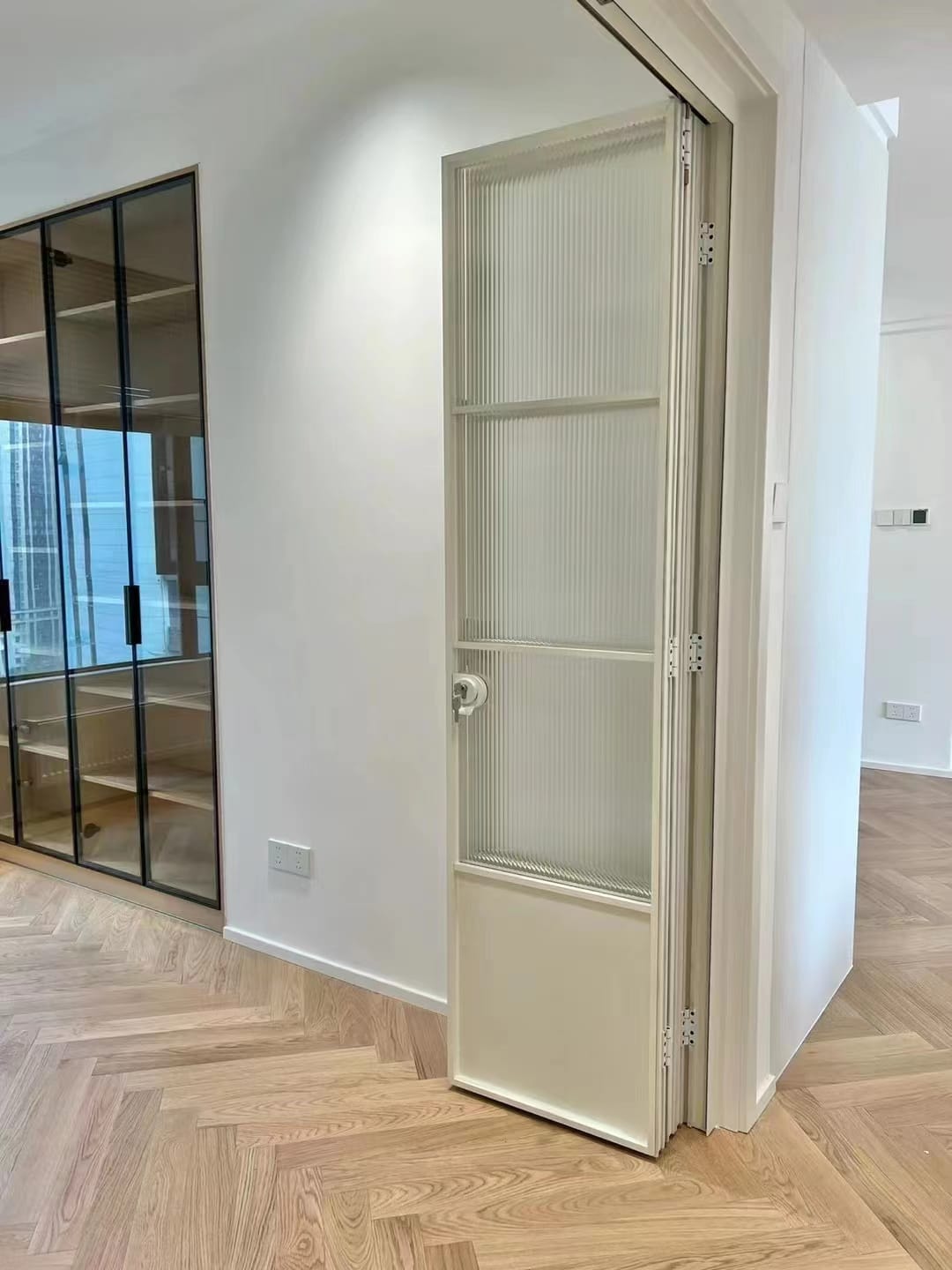 Aluminum Folding Glass Door (18)